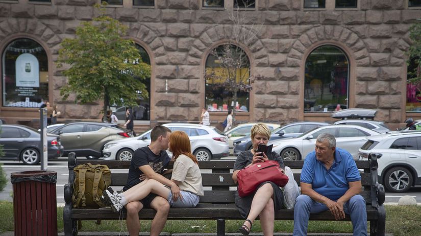Chudoba ohrozuje coraz viac Ukrajincov Penzisti si po zvyseni dochodkov neprilepsia preco su na tom horsie ako seniori na Slovensku