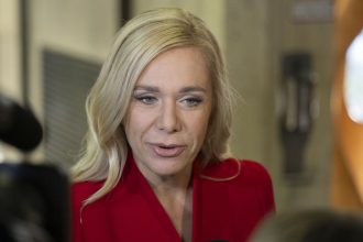 Isli sme na hranicu mozneho Ministerka Sakova spresnila garancie pri odpojeni od ruskeho plynu
