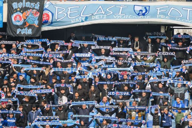 Najlacnejsia permanentka Stoji ako nakup v potravinach Sponzorov Slovana neodradia ani pravidla UEFA