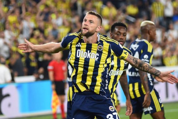 Brankar zasahoval iba ocami Skriniar dal gol