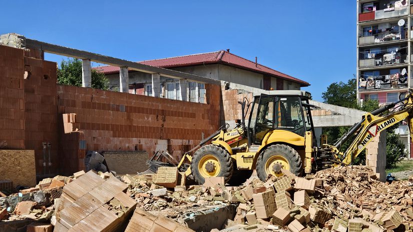 Na Luniku IX likviduju nedokoncen skolku