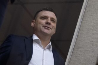 Tarabov rezort vyzbrojuje Poloniny Ochranari hovoria o vojne s medvedmi