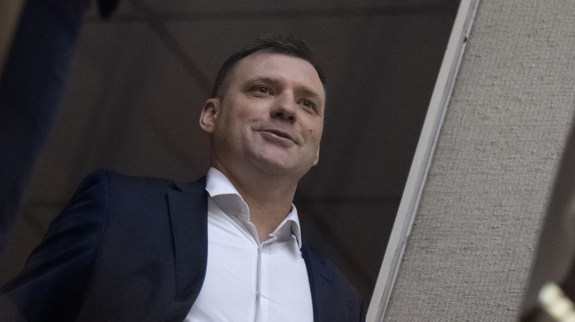 Tarabov rezort vyzbrojuje Poloniny Ochranari hovoria o vojne s medvedmi