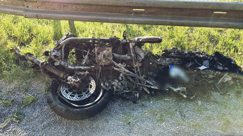 Tragedia nedaleko Hrinovej motorkar zomrel po zrazke s autom
