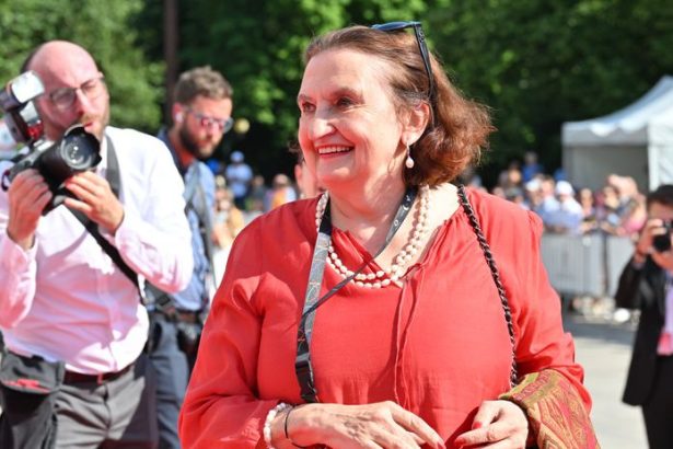 Vycercana Eva Holubova nasla pokoj v kupeloch