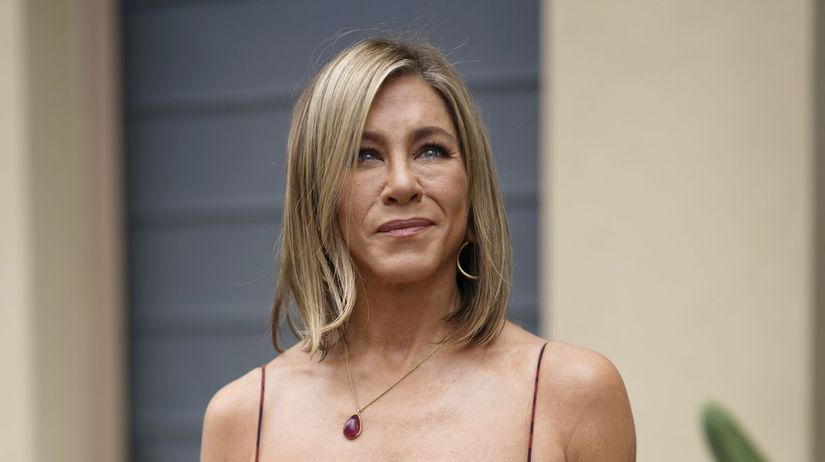 Aniston ignoruje varovne signaly a minulost novej lasky