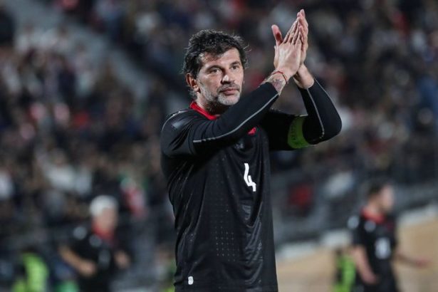 Byvaly futbalista AC Milano a starosta Tbilisi kritizuje Zelenskeho