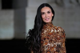 Demi Moore v zlate Serena stihla a Gwyneth Gucci vracia sexepil