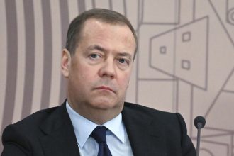 ONLINE Medvedev hovori o zadrzani britskych aktiv a Ukrajiny