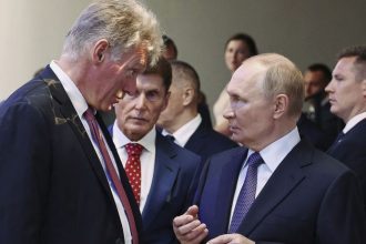 ONLINE Pauk v rokovaniach Ruska a Ukrajiny tvrdi Peskov Trumpovi dochadza trpezlivost s Putinom