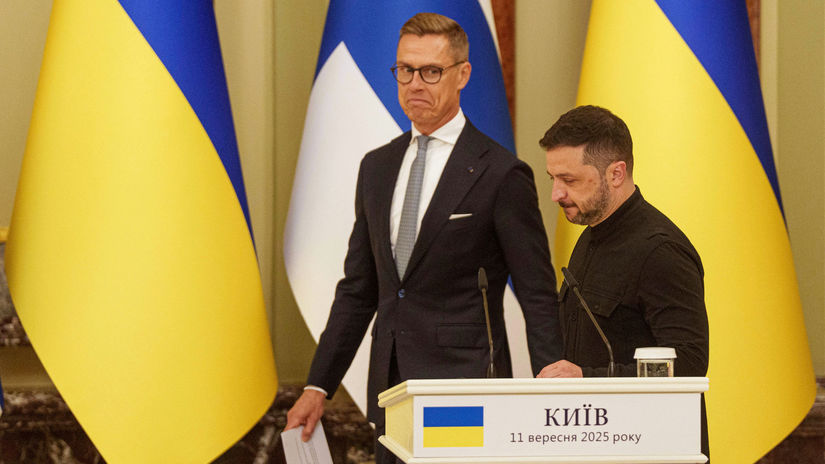 Stubb ukazal prstom na Fica a Orbana Financujete rusku vojensku masinriu
