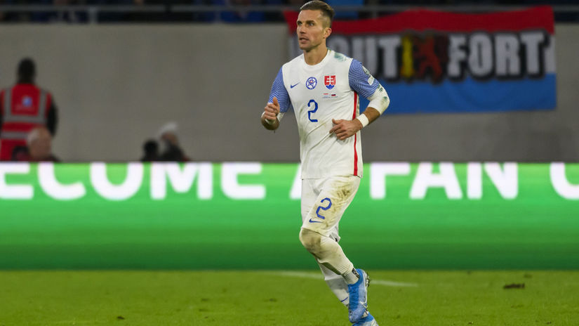 Najdite na nom gram tuku Reprezentant Pekarik ma postavu ako Cristiano Ronaldo