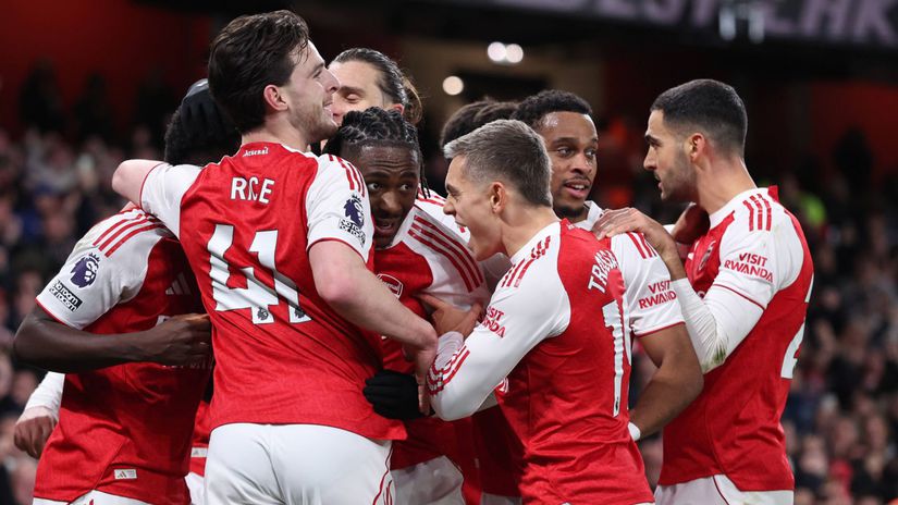 Bitka o Londyn pre Arsenal Eze zrusil Tottenham hetrikom