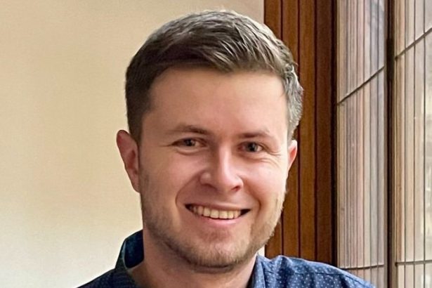 Problemy v Irane sa kopia skrachovala velka banka skandal prominenta Rezim sa preto snazi neputat pozornost