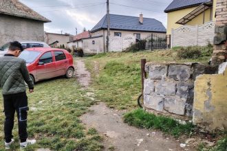 Rodina sokovana vystrelom nasli mrtveho psa pred dverami