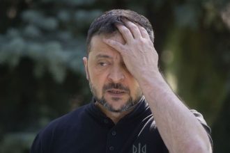 Rozsiahly protikorupcny zasah Zelenskeho spojenec usiel z Ukrajiny