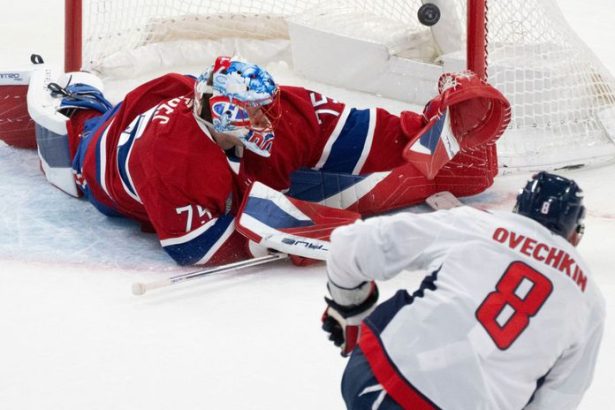 Slafkovsky fauloval Oveckin potrestal Canadiens golom