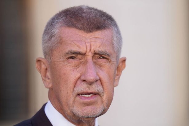 Babis Cesko podporuje dalsiu pomoc Kyjevu podporil by ruske aktiva