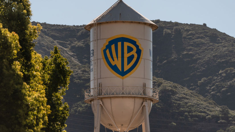 Bitka o Warner Bros nabera na obratkach Trump pohrozil Netflixu a Paramount prisiel so sialenou ponukou
