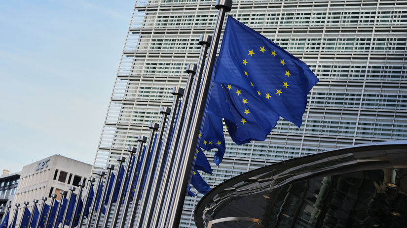 EU prelomila odpor Budapesti a Bratislavy zmrazila aktiva