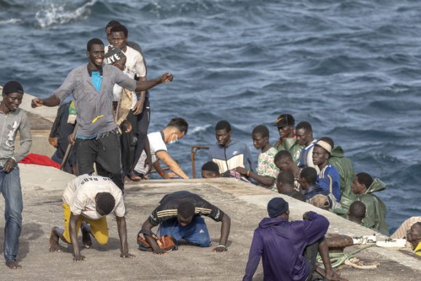 Krajiny EU schvalili prerozdelovanie migrantov Slovensko sa pyta na vynimku