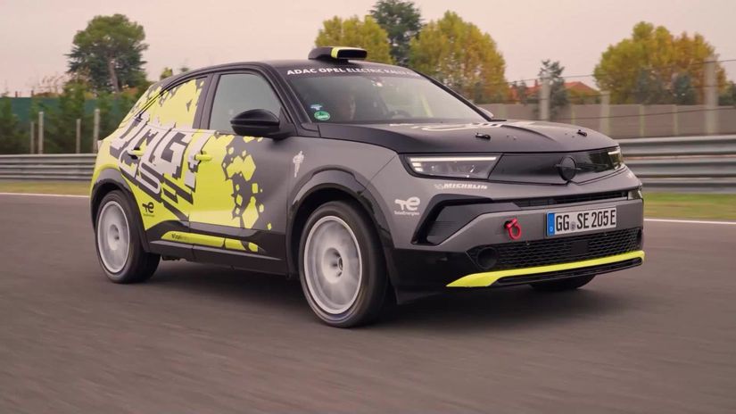 Opel preveril svoju elektricku Mokku GSe na okruhu