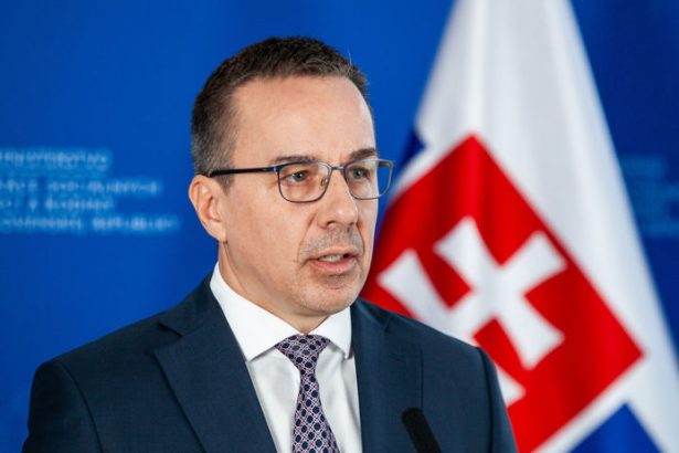 Rezort prace robi poriadky so zmrazenym dochodkom