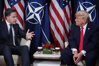 Dohodli sa o nas bez nas kritizuje Trumpa a Rutteho gronska politicka Co to vlastne znamena pre Gronsko