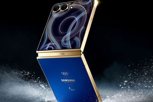 Samsung predstavil novu ediciu skladacieho smartfonu Galaxy Z Flip7 Obdrzia ho len olympionici