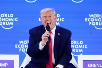 TOP vyroky Trumpa v Davose Nevdacni Dani Europa na nepoznanie krasny kus ladu Trump zaujal a sokoval