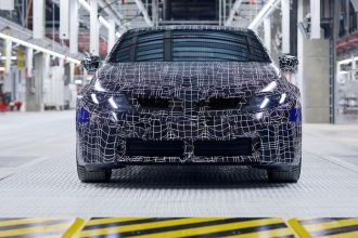 BMW i3 Elektricky sedan je na spadnutie Prve kusy uz schadzaju z liniek