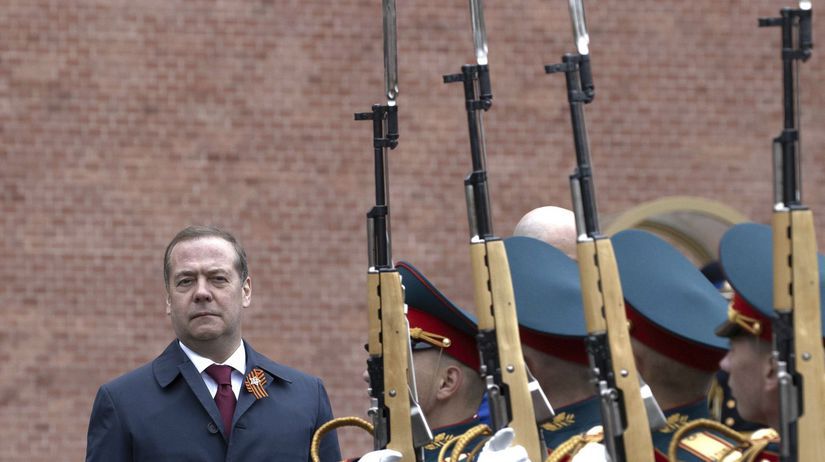 Koniec jadrovej dohody s USA Medvedev upozornuje ze hodiny sudneho dna tikaju