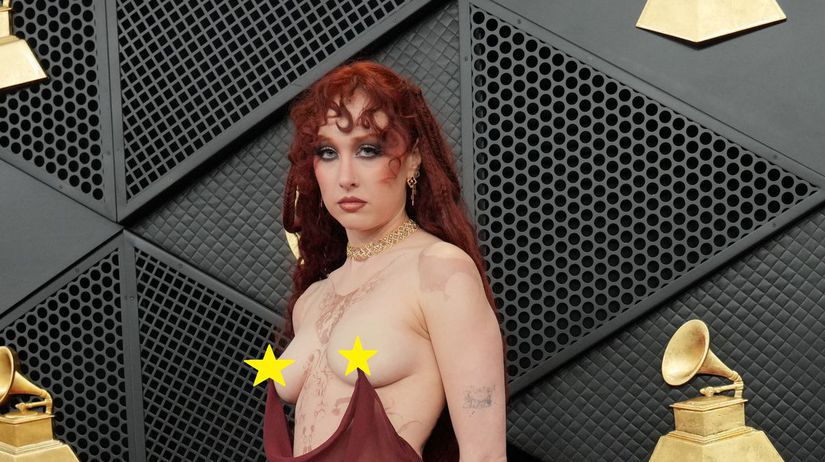 Prec s ICE kricali vitazi na Grammy Cher si pomylila meno vitaza cenu davala mrtvemu kolegovi najvacsi sok spsobila Chappell Roan