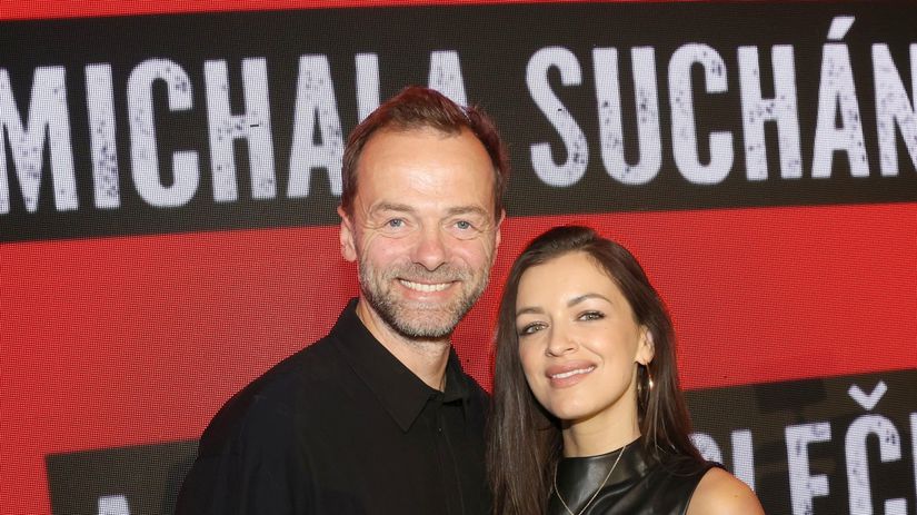 Rychly koniec velkej laske Jitka Boho prelomila mlcanie o rozchode s Langmajerom Ten sa mal vratit spat k manzelke