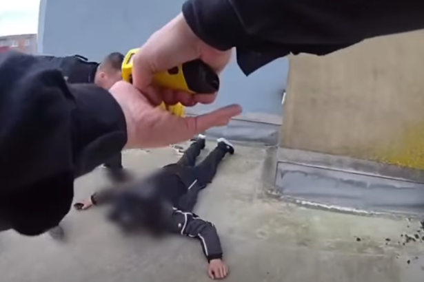 VIDEO Zufaly pokus o utek Policajti nahanali zlodeja z bratislavskych pivnic az na strechu