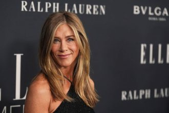 nocna mora jennifer aniston pokracuje muza ktory jej nicil zivot prepustili z vazenia z jeho zaberov beha mraz po chrbte