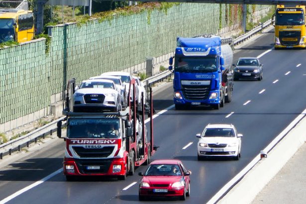 Budu nase cesty este nebezpecnejsie na cesty sa dostanu vacsie kamiony dlhe az 25 metrov