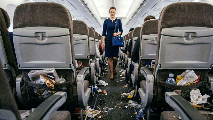 Cistota ako novy luxus Europske aerolinie setria a planuju ponukat ekonomicku triedu s omrvinkami spinavymi toaletami a preplnenymi kosmi