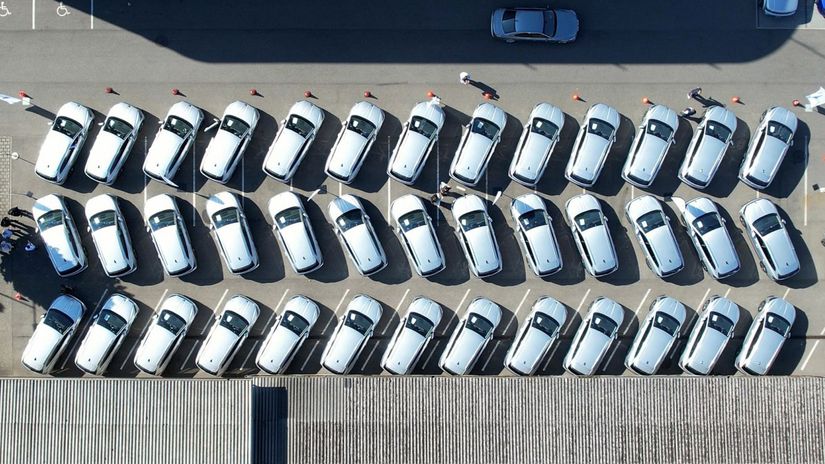 Elektricka revolucia sa otrasie Zmeny oznamilo uz 21 automobiliek