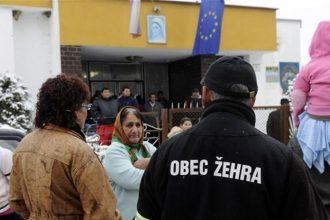Horuca krev v Zehre opat vzplala Lietali peste kosy aj macety ludia skoncili v nemocnici