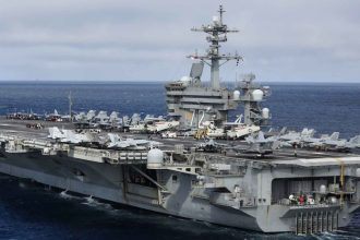 Iran vyslal balisticke rakety na americku lietadlovu lod armada usa potvrdila prve obete