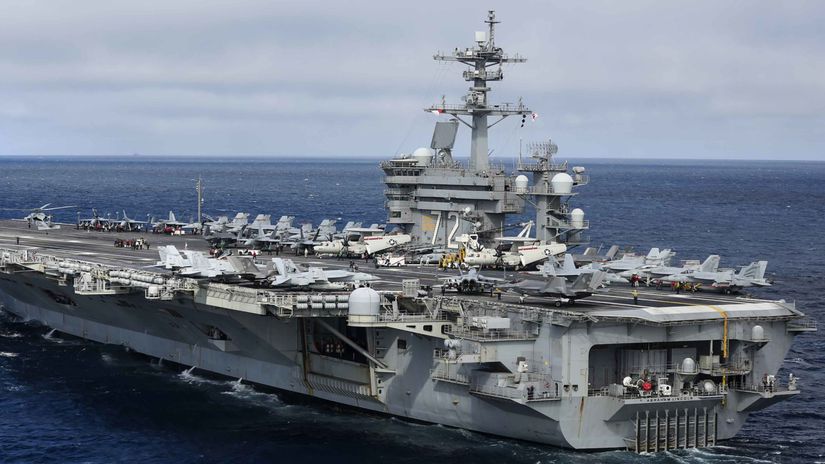 Iran zautocil na americku lietadlovu lod USS Abraham Lincoln Washington sa k tomu nevyjadruje