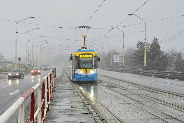 Kosiciam hrozi dopravny problem Kraj tlaci na mesto Opravte elektrickovu trat inak ju uzavrieme