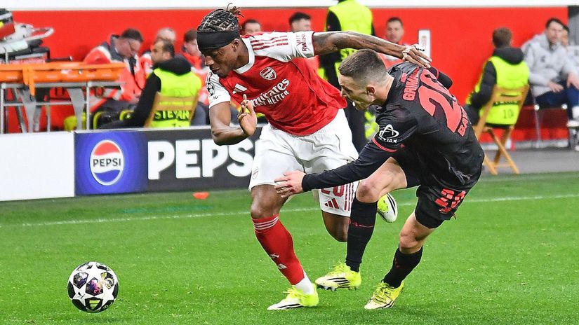 Leverkusen bol blizko k vitazstvu Arsenal zachranila od prehry sporna penalta
