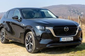Mazda CX 60 japonske BMW X3 shokuje naftovym 6 valcom a nizkou spotrebou