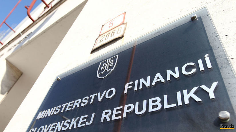 Mozes byt horse Deficit je vyrazne vyssi v porovnani s predchadzajucim mesiacom minulym rokov aj planom varuje analytik
