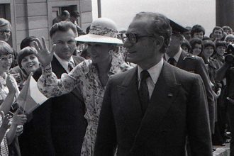 Nas priatel sach Reza Pahlavi Ako Ceskoslovensko pred rokmi zasobovalo Iran zbranami