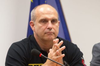 Nie bustu ale toto vystavili lucanskemu na policii sutaj estok vsak spravil velku chybu