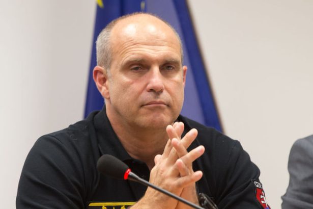 Nie bustu ale toto vystavili lucanskemu na policii sutaj estok vsak spravil velku chybu