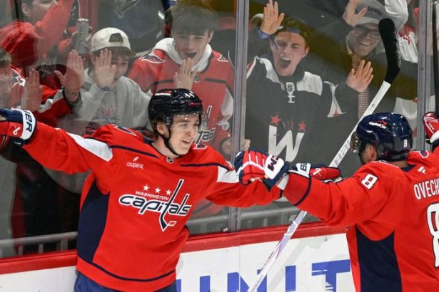 Ovechkin bol blizko k 1000 golu v NHL Historicky moment ukradol debutant z Ruska